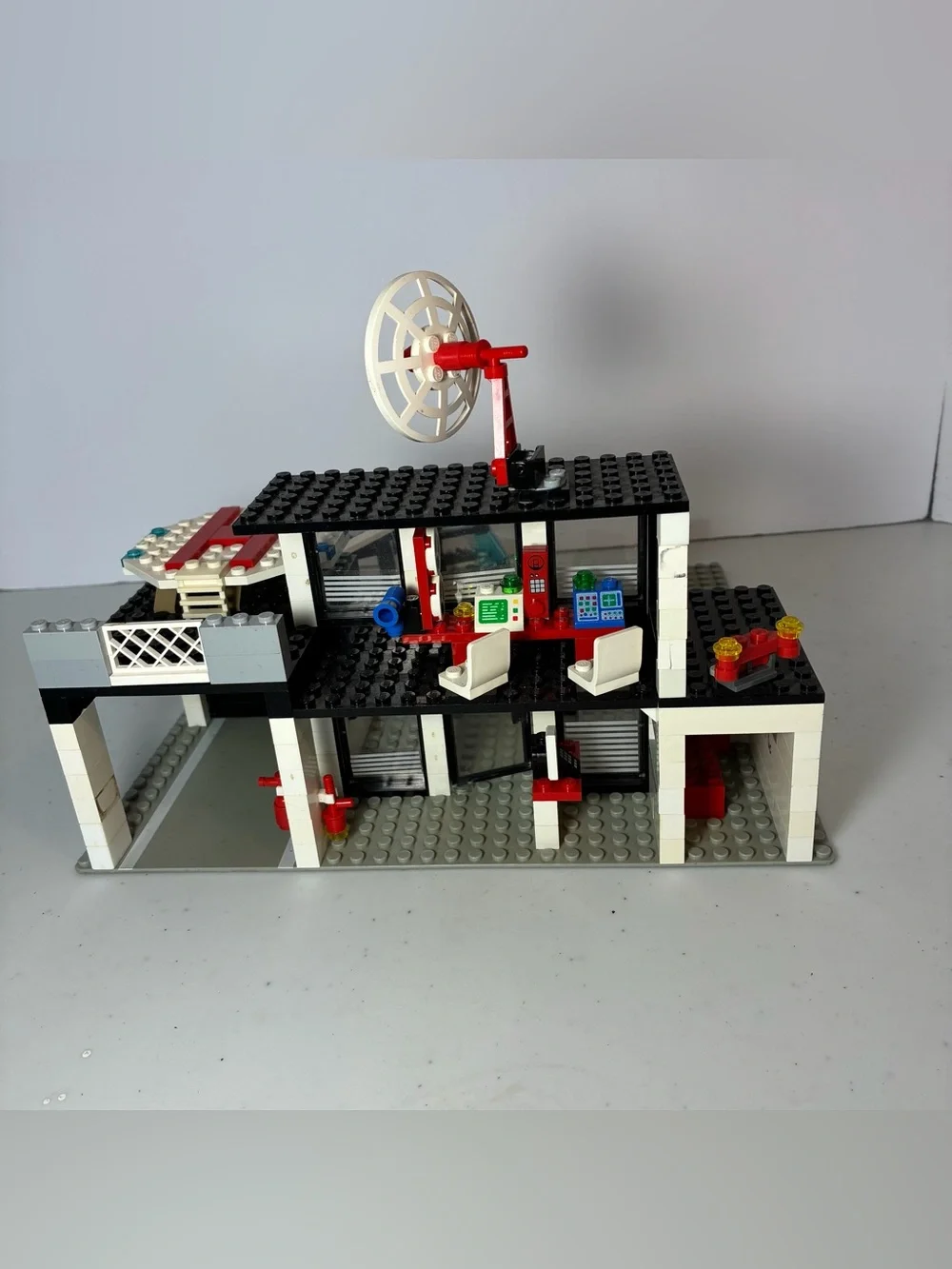 LEGO Police Command Base (6386) 90%Complete Instructions Base No Box